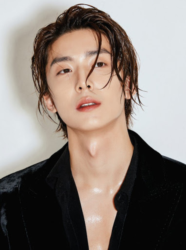 HWIYOUNG (휘영)