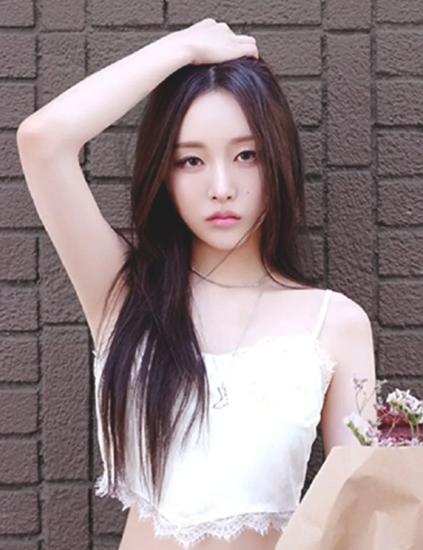 Min Jiwoon (민지운)