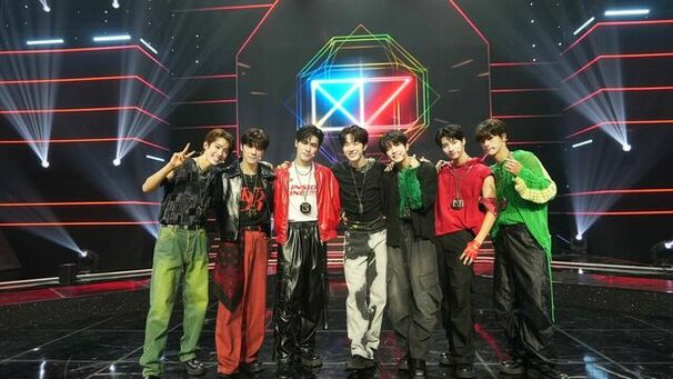 NEXZ (jap. ネックス Nekkusû, kor. 넥스지 Nekseuji)