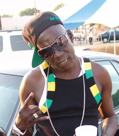 Hypnotize Mindz Presents: Crunchy Black: From Me To You