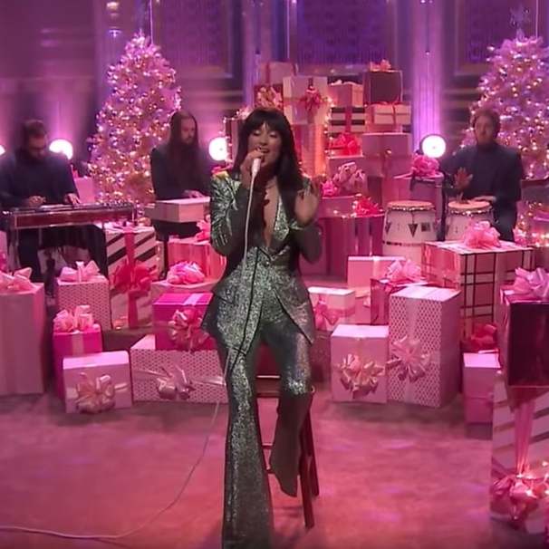 Glittery (From The Kacey Musgraves Christmas Show)