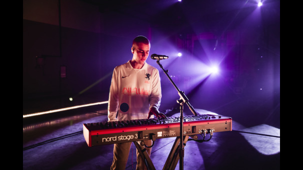 Hold On (Live from iHeart Radio’s Wango Tango 2021)
