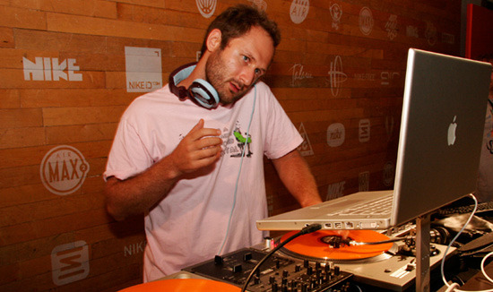 Yeah Right/Hot Chocolate