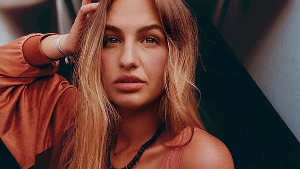 jest mi do twarzy we własnej osobie