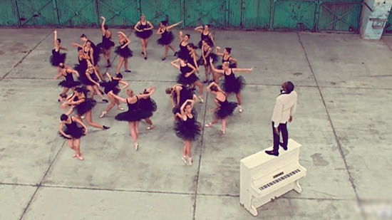 Kanye West – Runaway (Italian Translation)