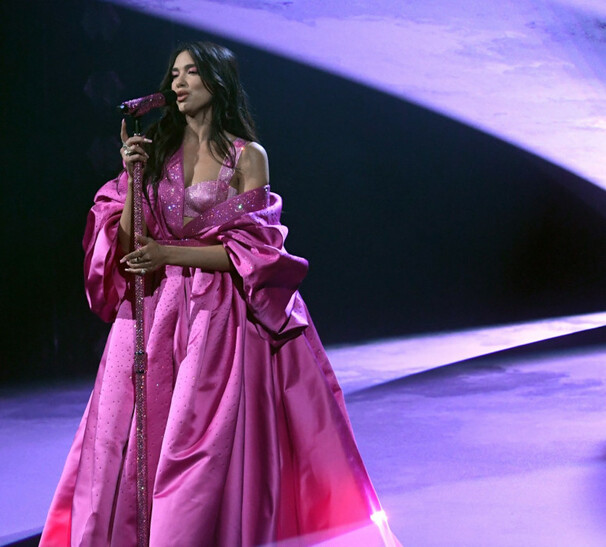 Levitating ft. DaBaby / Don’t Start Now (Live at the GRAMMYs 2021)