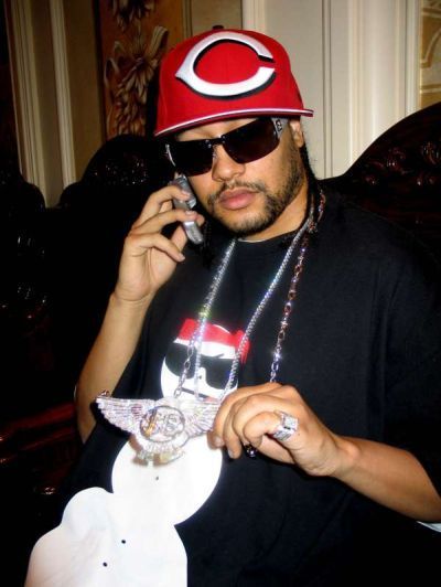 Tycoon Status