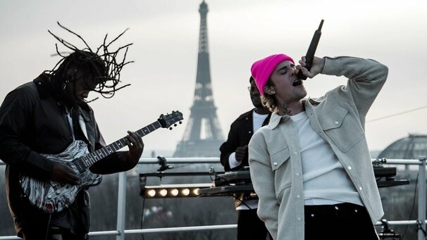 Off My Face (Live from Paris)