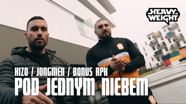 Pod jednym niebem