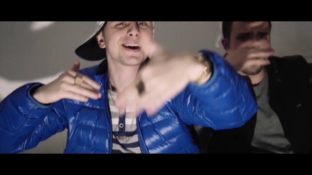 ROBIE SOBIE STREAMA, BADABUDI BASE