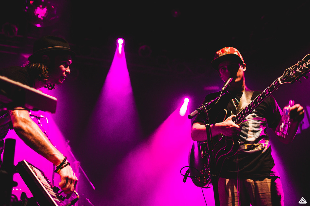 Strip to this – acoustic